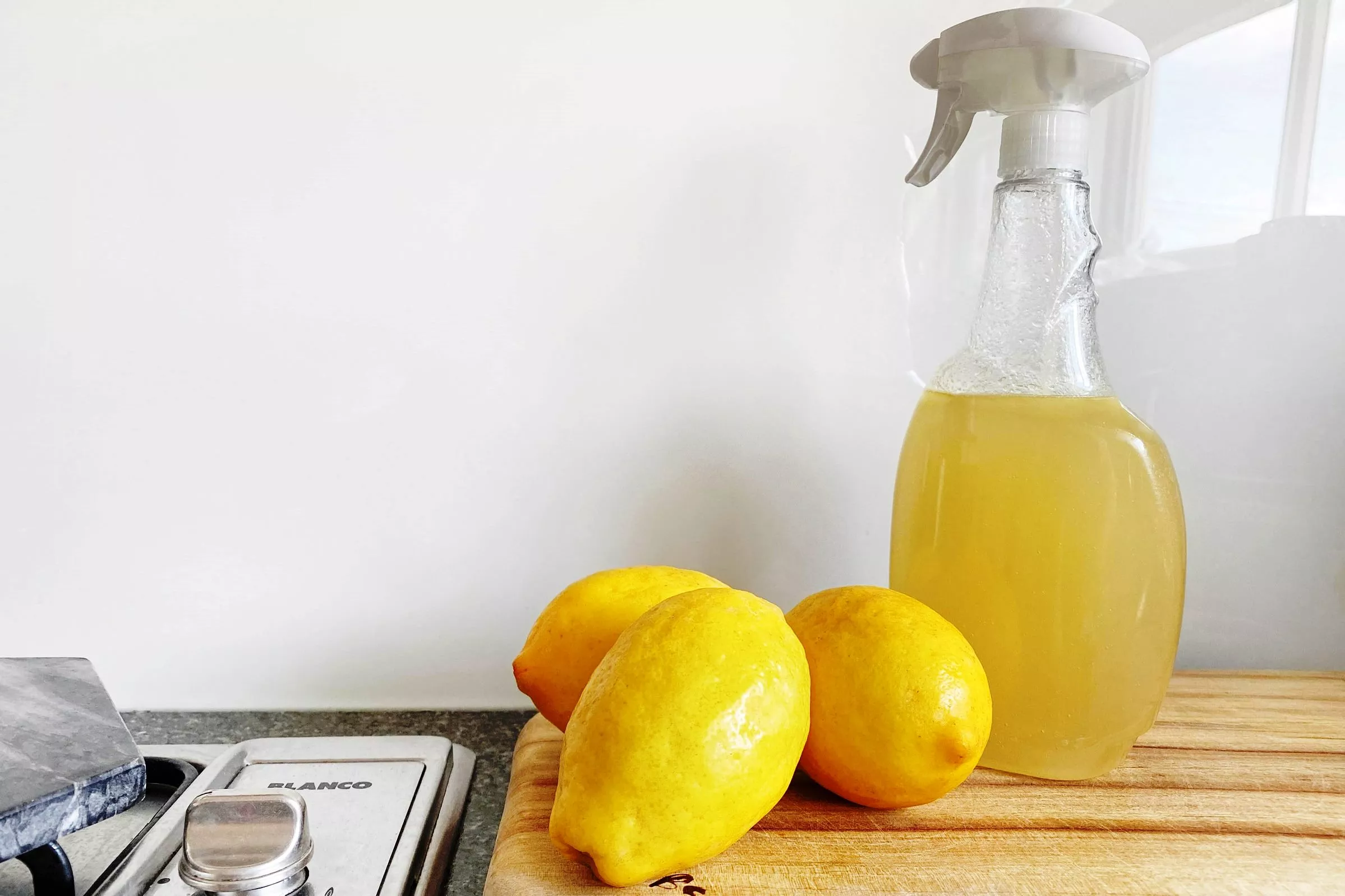 Как почистить диван лимоном / Фото: unsplash