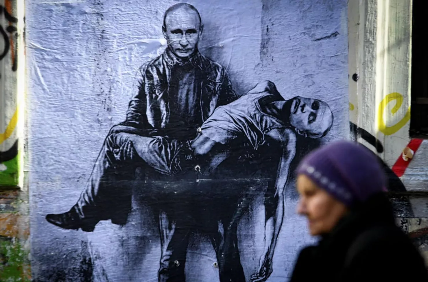 В Болгарии Путин держит на руках собственное мертвое тело