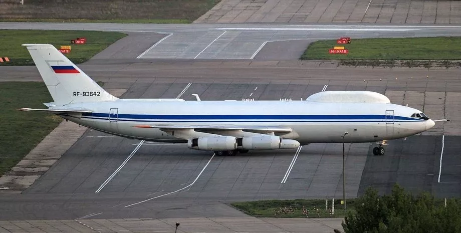 Во время парада отменили полет "самолета судного дня" Ил-80