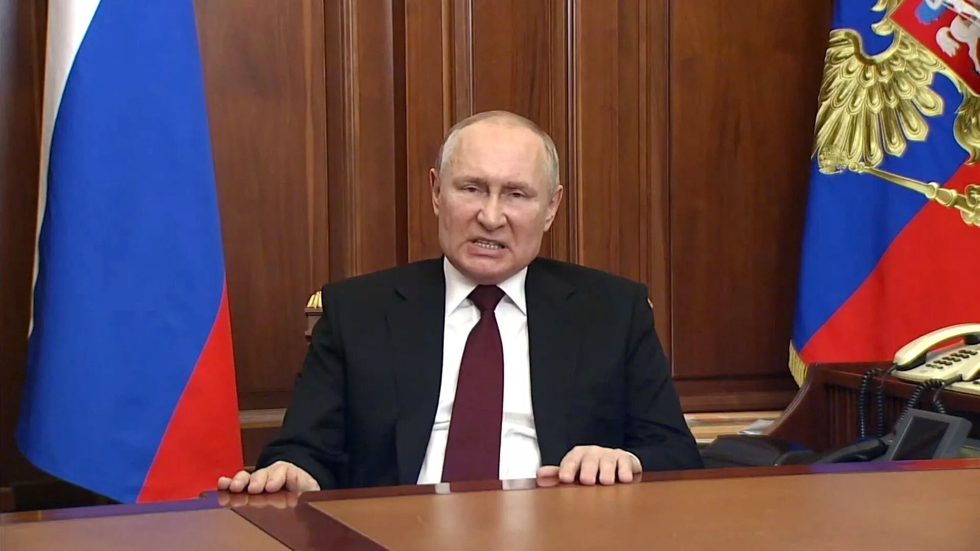 Все більше людей у Кремлі стверджуються в думці, що Путін хворий і не цілком у здоровому глузді