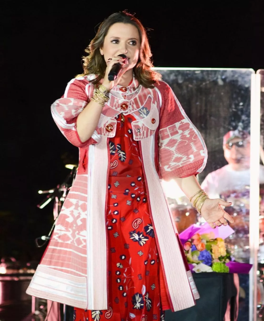 Наталья Могилевская рада, что украинцы все чаще надевают традиционную одежду