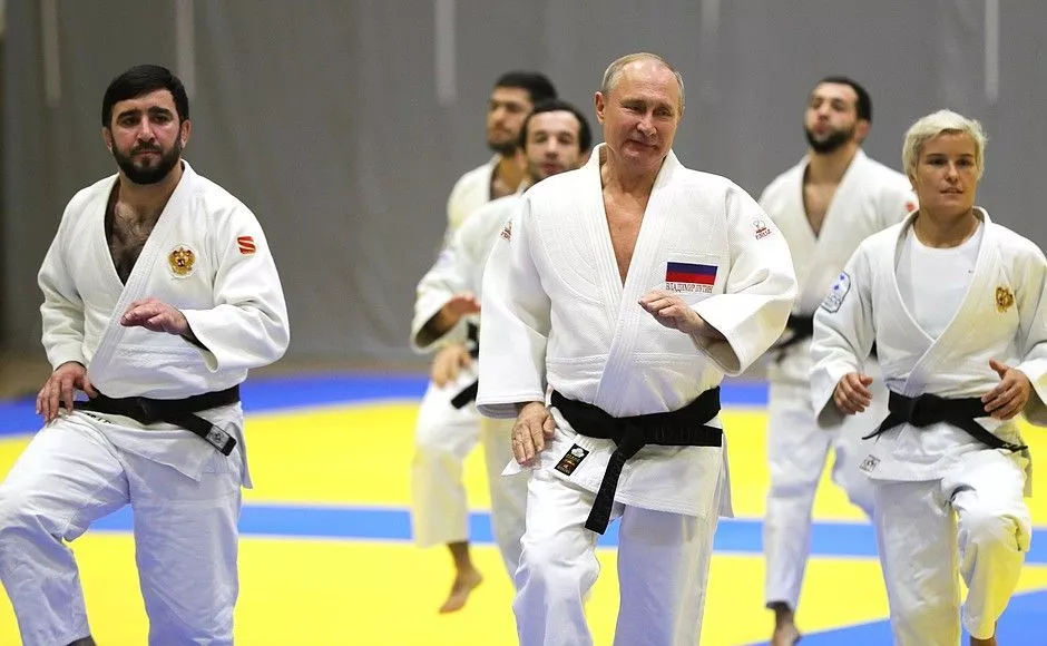 На протяжении первого десятилетия своего правления Россией Путин выглядел абсолютно здоровьем. Фото: sportyakutia.ru