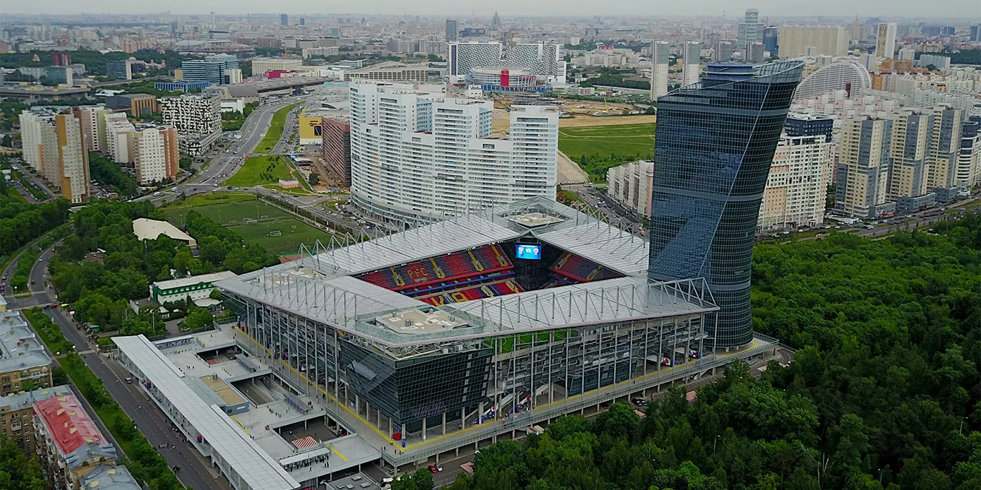 30000 – це заповнений повністю стадіон ВЕБ – Арена в Москві. До речі, лише раз за всю його історію цей стадіон був справді повний.