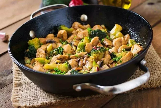 Broccoli with chicken and mushrooms