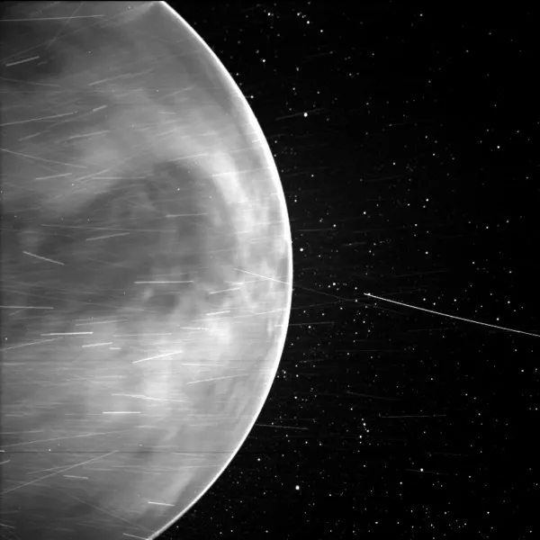 Знімок Parker Solar Probe, на якому видно нічну поверхню Венери: тепер астрономи сподіваються отримати більше даних