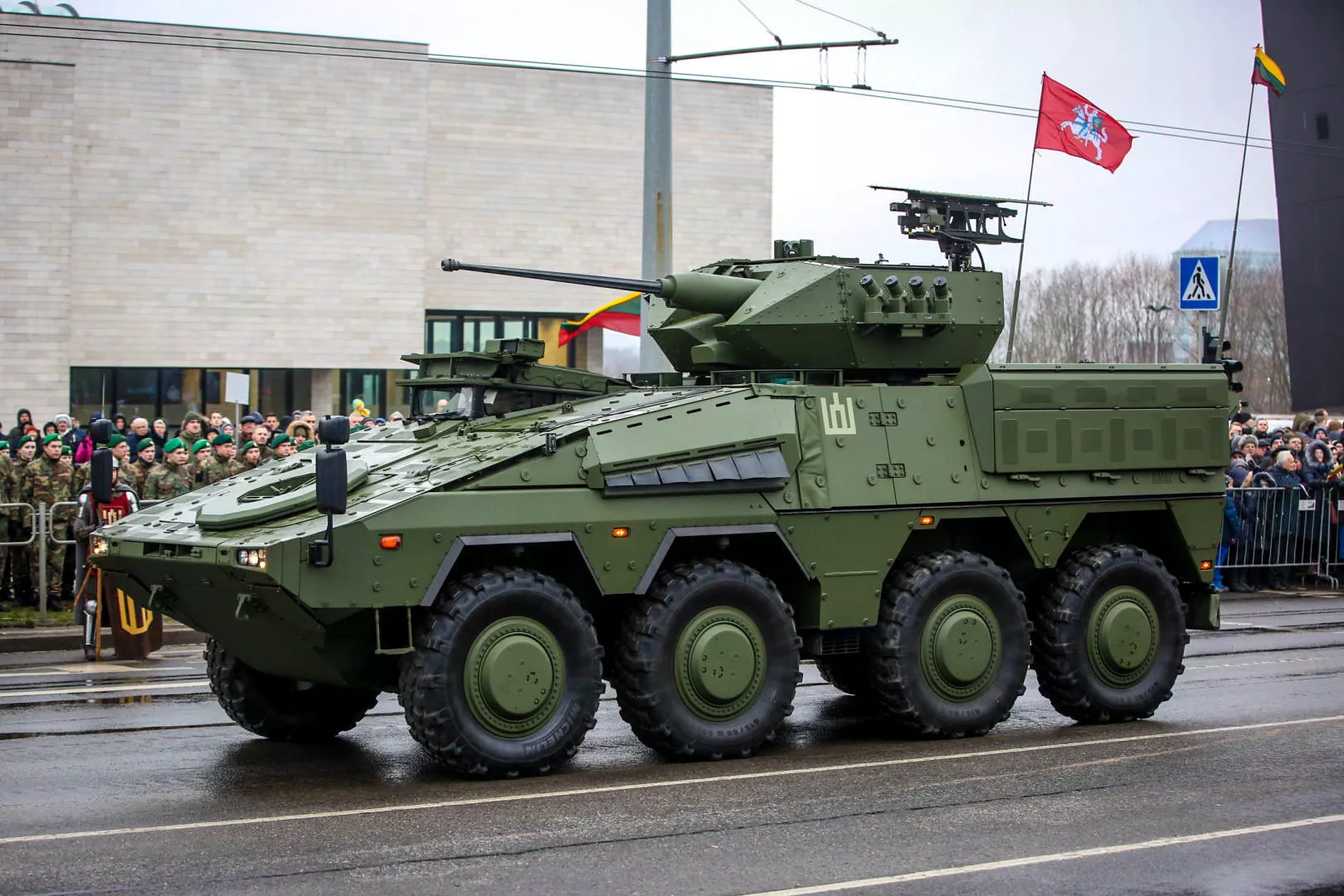 На озброєнні армії Литви є 80 бронемашин піхоти Vilkas. Фото: waronline.org
