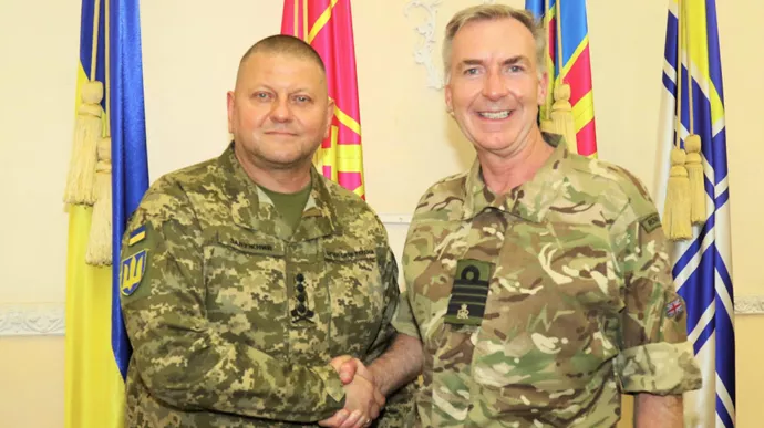 В Киев прибыл командующий британской армией Энтони Радакин