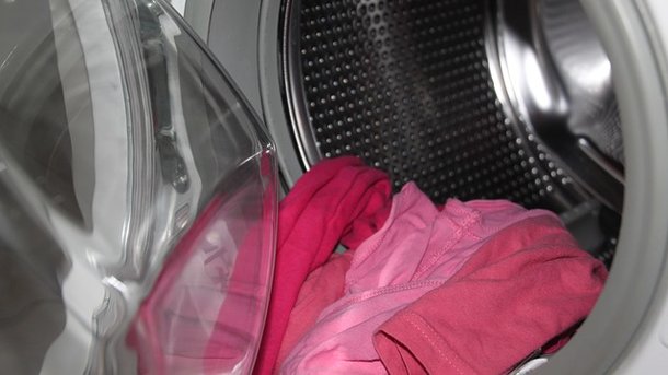 Top 6 Common Mistakes To Avoid While Washing Clothes