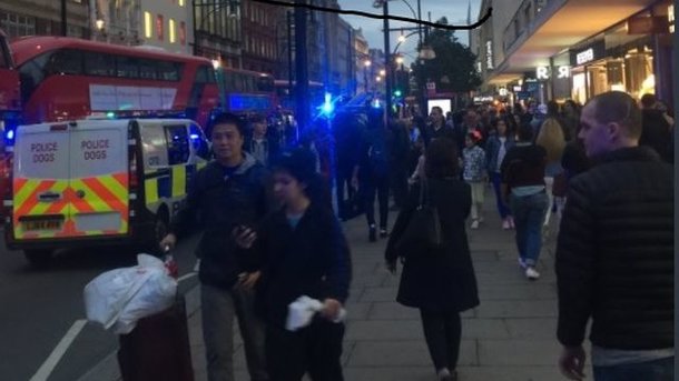 У Лондоні на Оксфорд-стріт прогримів вибух, фото Twitter