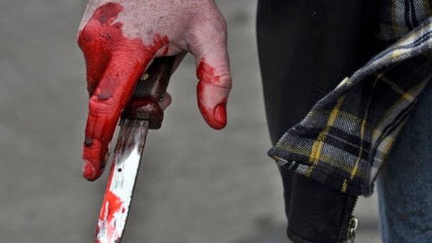 Мужчина напал на детей с ножом. Фото: dpchas.com.ua