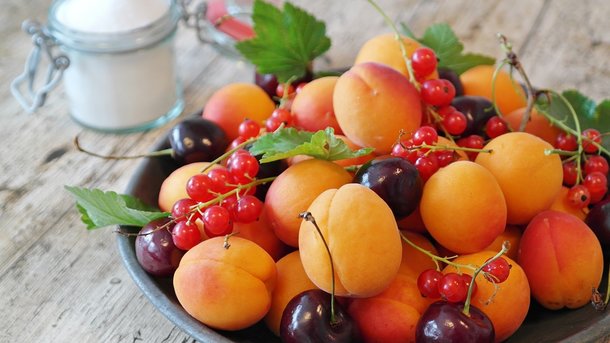 Из абрикосов можно готовить пироги, джемы и напитки Фото: pixabay.com