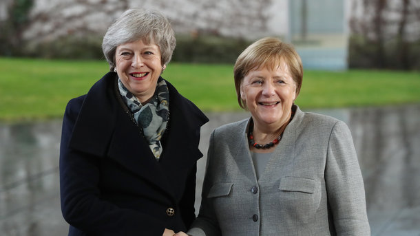 Тереза Мэй и Ангела Меркель. Фото: Getty