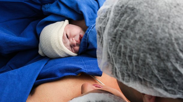 Американка в комі народила дитину. Фото: pixabay
