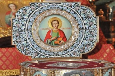 Святыня пробудет в церкви до 6 марта. Фото с сайта donbass.ua