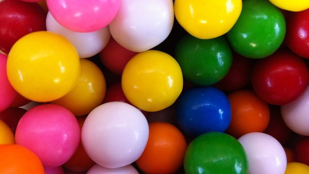 Регулярне вживання жувальних гумок і цукерок впливає на кишечник – вчені. Фото: pixabay.com