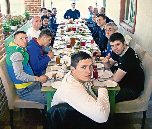 Мы такие. Усик с лучшей командой Украины-2011, выигравшей всем на зависть пять медалей на чемпионате мира по боксу
