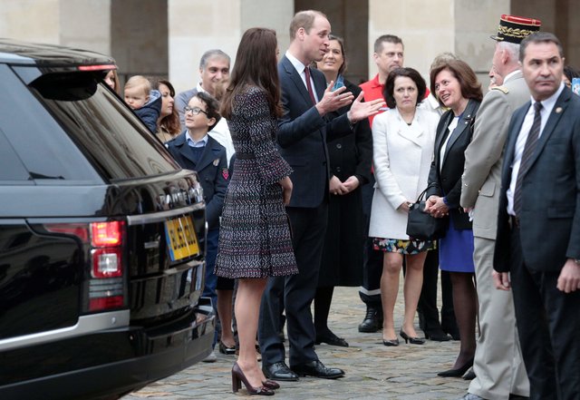 Кейт Миддлтон и принц Уильям в Париже. Фото: AFP