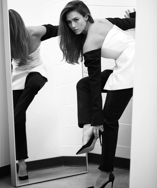 Джессика Альба в фотосессии для Harper’s Bazaar