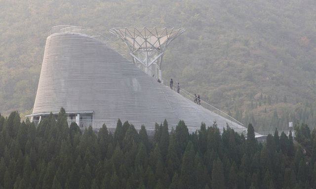 В Китае появился храм летающих монахов, фото Mailītis Architects