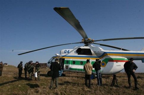 В районе острова Змеиный пограничный вертолет упал в Черное море, фото А.Лесик