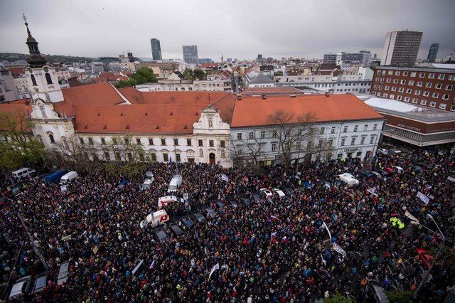 <p>Мітинг у Братиславі. Фото: AFP</p>