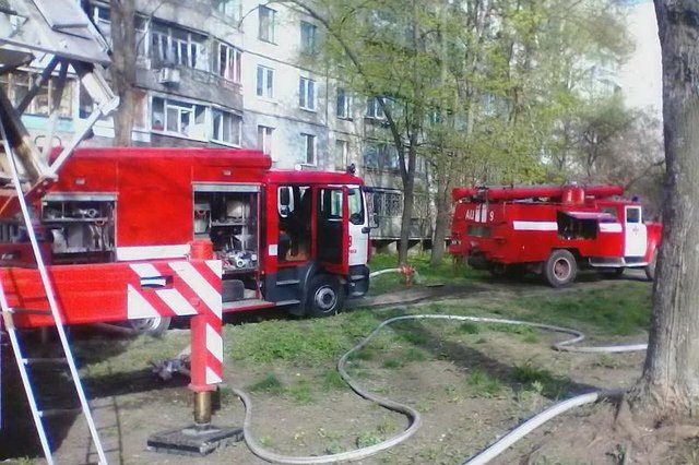В Харькове горела многоэтажка. Фото: ГСЧС