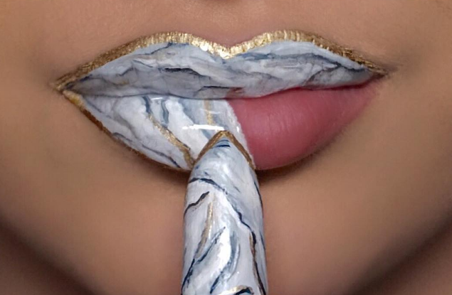 Сейчас в моде мраморные губы. Фото: соцсети