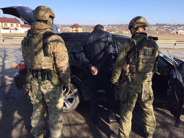 Одновременные обыски прошли в Одессе, Хмельницком и Черновцах. Фото: СБУ