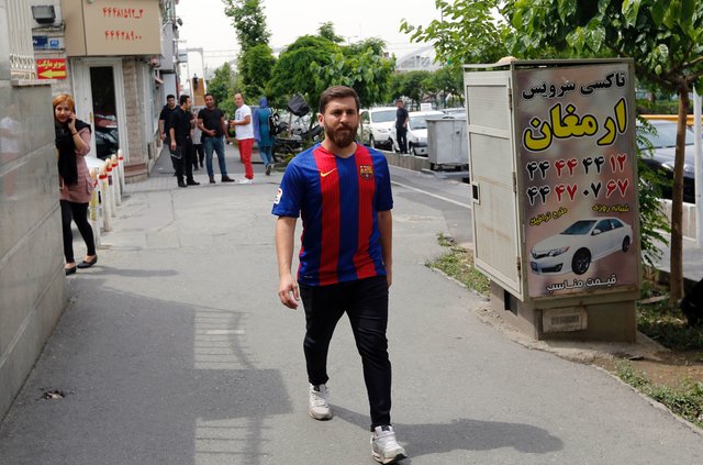 Реза Парастеш из Ирана – двойник Лео Месси. Фото AFP