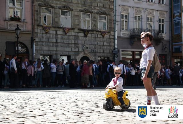 Шествие во Львове. Фото: пресс-служба мэрии Львова, Варта-1
