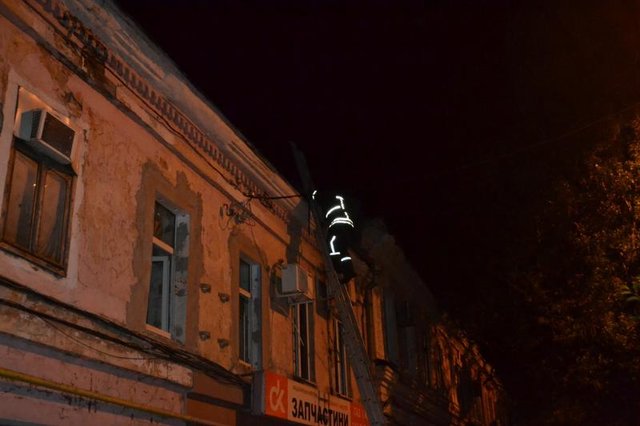 <p>В Одесі горів будинок. Фото: ДСНС</p>
