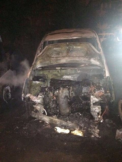 Машины горели в ночное время. Фото: ГСЧС, львовская полиция