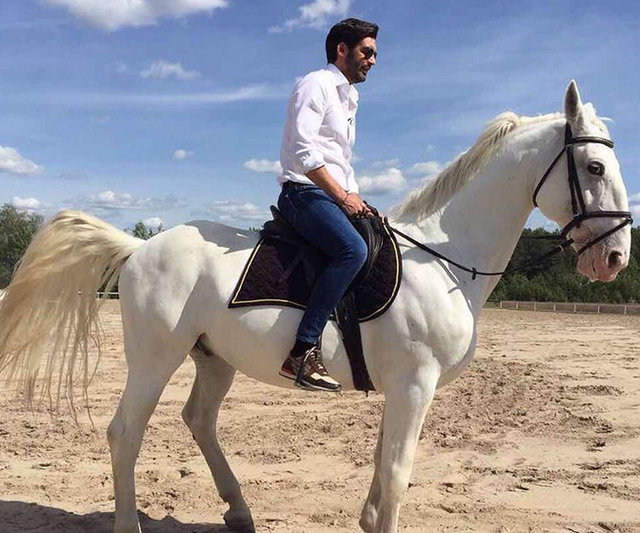 <p>Паулу Фонсека на коні. Фото Instagram</p>