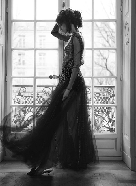 <p>Бланка Паділья в нарядах кутюрної колекції Christian Dior. Фото: Vanity Fair</p>