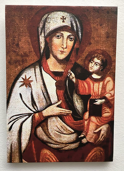 В Киеве можно посмотреть на репродукции старинных икон. Фото: Религиозно-информационная служба Украины