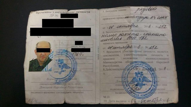 <p>У чоловіка при огляді вилучили "тимчасове посвідчення військовослужбовця "ДНР".&nbsp;Фото: facebook.com/Vyacheslav.Abroskin</p>