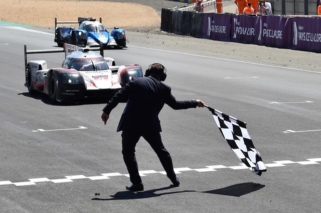 Porsche в 19-й раз выиграла гонку "24 часа Ле Мана". Фото AFP