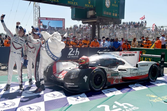 Porsche в 19-й раз выиграла гонку "24 часа Ле Мана". Фото AFP