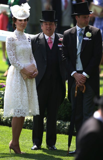 <p>Королівська родина на скачках в Лондоні. Фото: AFP</p>