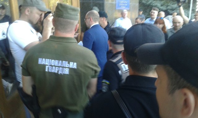 <p>Мітинг під стінами Одеської ОДА. Фото: Юлія Те, "Сегодня"</p>