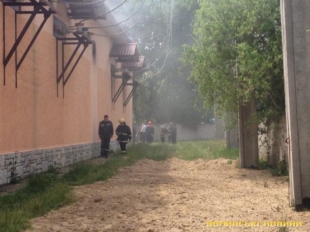 <p>Половина Луцька знеструмлена через пожежу на підстанції, фото volynnews.com</p>