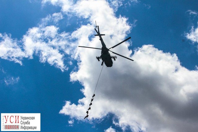 "Sea Breeze-2017": морпехи отрабатывали десантирование с вертолета, спасение раненых и стреляли из минометов. Фото: mil.gov.ua, usionline.com