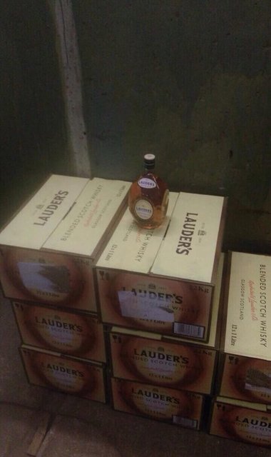 Поддельный виски продавали в Интернете. Фото: Прокуратура Киева
