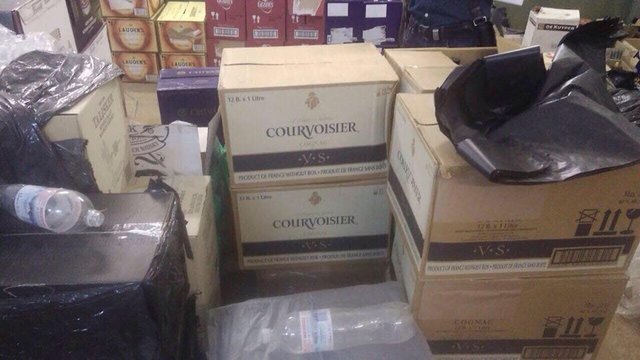 Поддельный виски продавали в Интернете. Фото: Прокуратура Киева