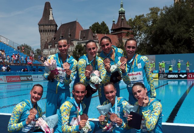 <p>Українські синхроністки взяли бронзу на чемпіонаті світу в Будапешті. фото AFP</p>