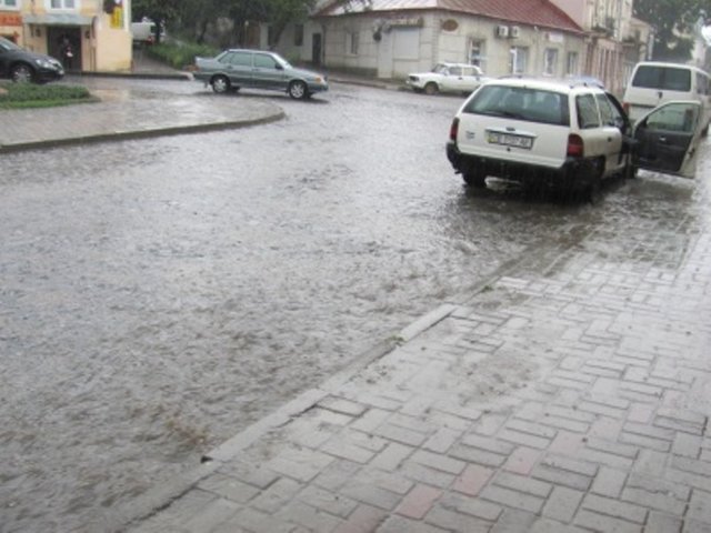 <p>Дощ буде лити весь день. Фото: molbuk.ua</p>