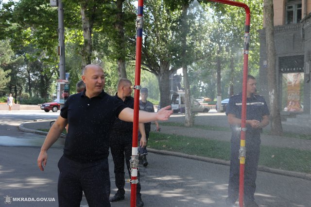 <p>У Миколаєві з'явився "вуличний душ". Фото: mkrada.gov.ua</p>