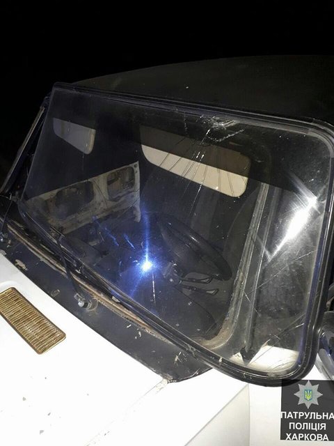 В Харькове полиция обстреляла авто водителя-беглеца, фото Патрульная полиция Харькова