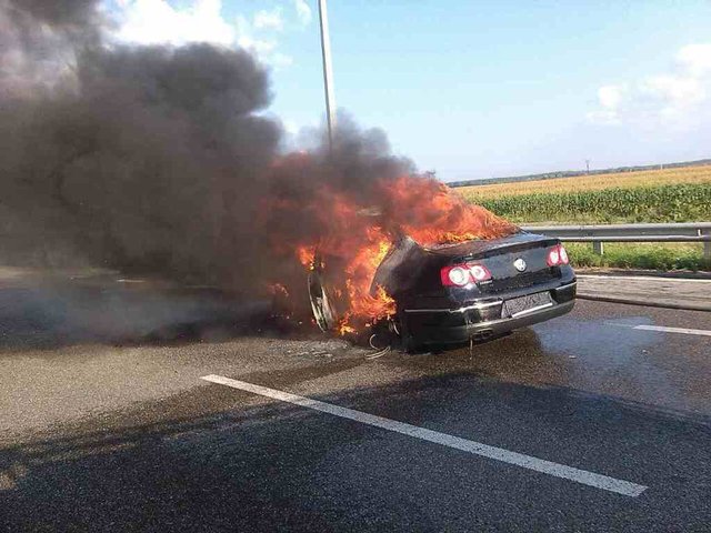<p>В результаті ДТП водій легкового автомобіля загинув. Фото: kyivobl.dsns.gov.ua</p>
