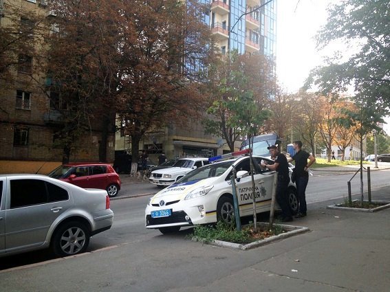 Оперативники задержали группу квартирных воров. Фото ГУ НП в Киеве